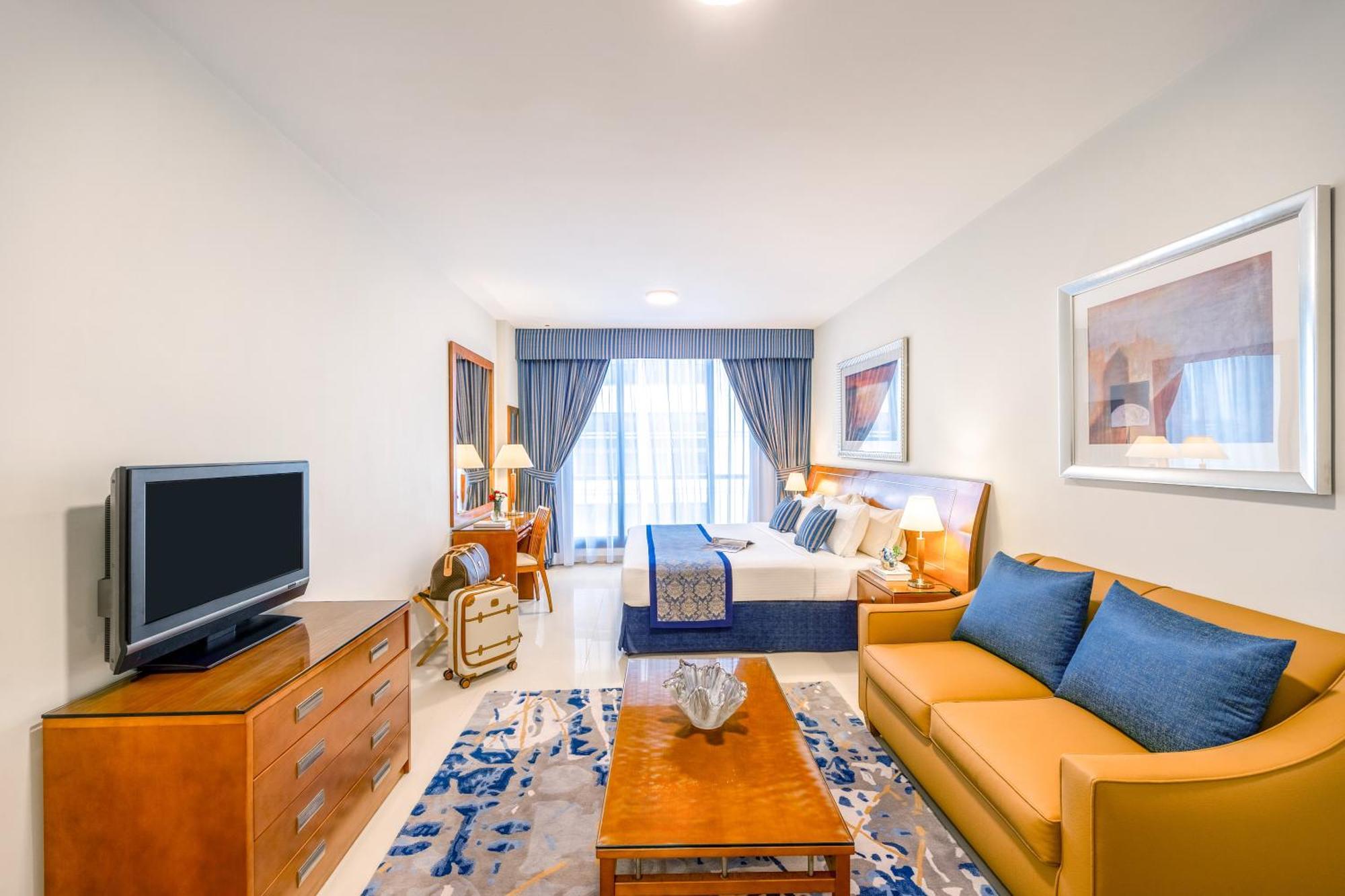 Golden Sands Hotel Apartments Дубай Екстериор снимка
